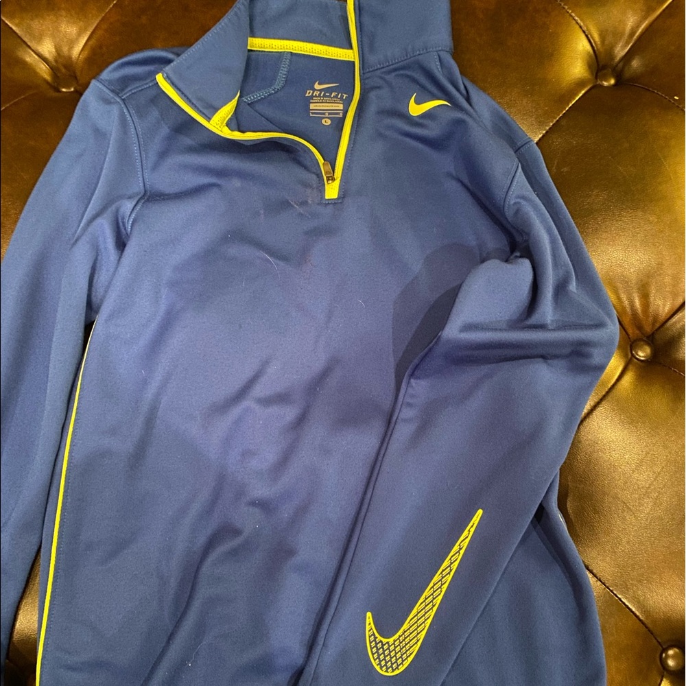 Nike pullover